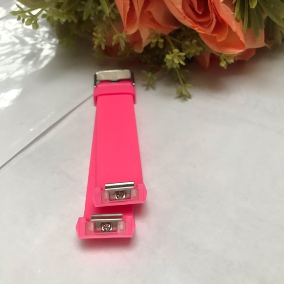 For Fitbit Charge 2 Pink Silicone Replacement Band - Picture 3 of 8